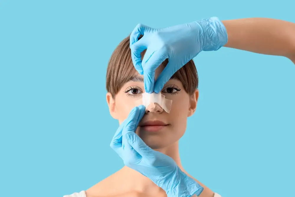 متى يمكن الاستغناء عن لصقات الأنف بعد التجميل ؟